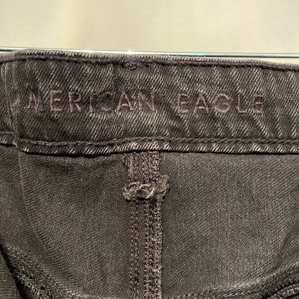 AMERICAN EAGLE DISTRESSED BLACK JEANS SIZE 20 - Picture 6 of 9